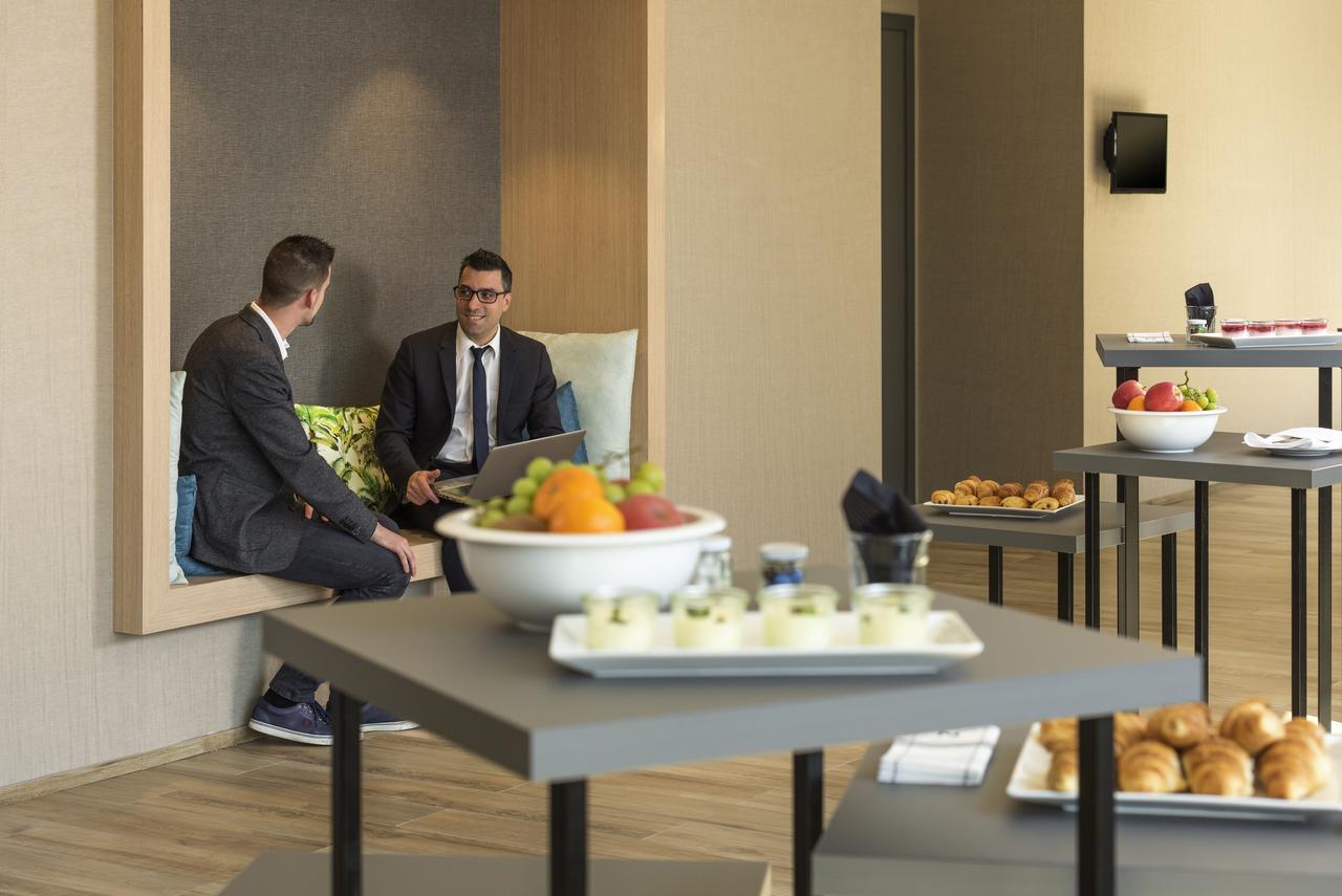 Novotel Charleroi Centre Εξωτερικό φωτογραφία